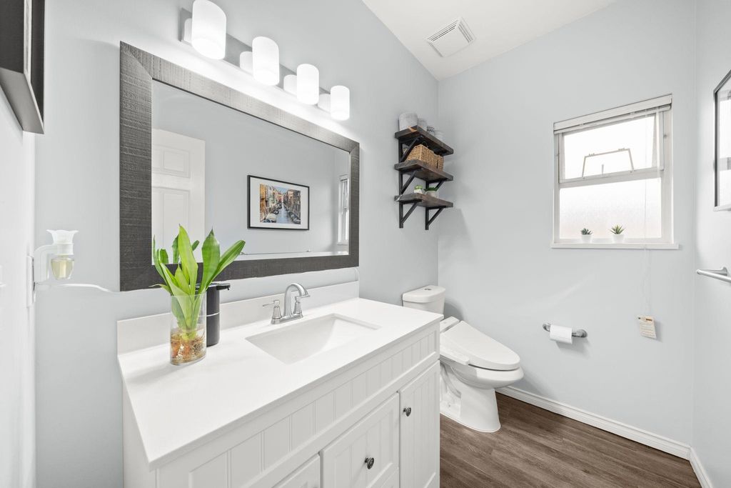 listing image 1106419749928280418