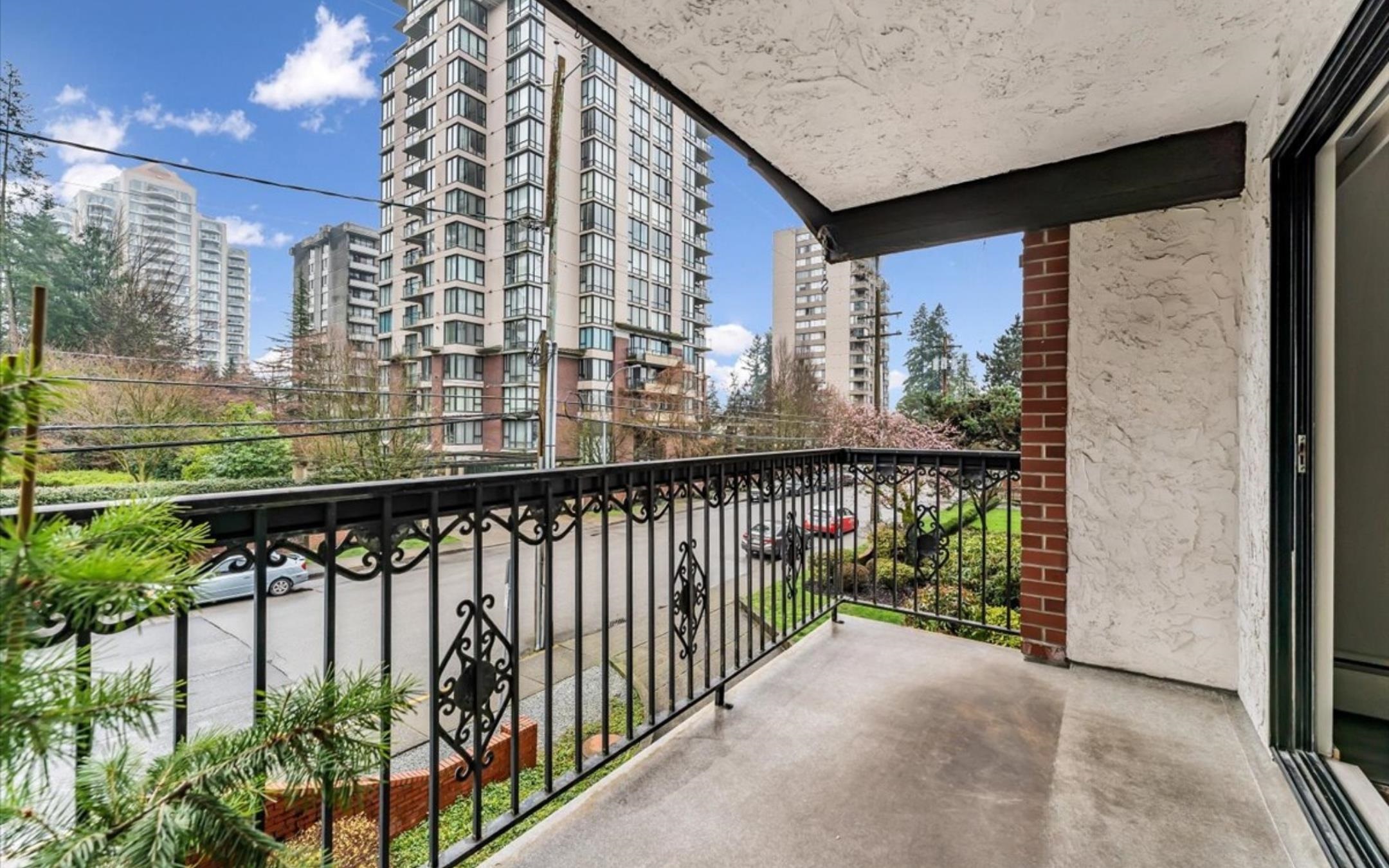 707 Hamilton Street 208