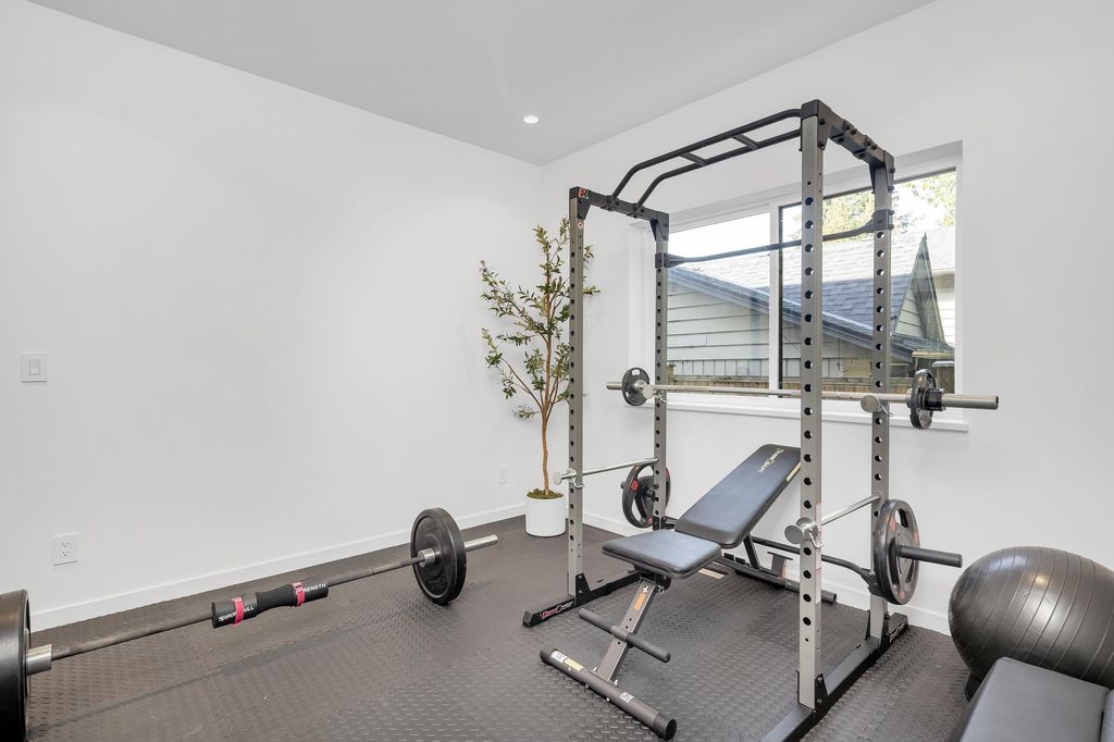listing image 1104916568295853937