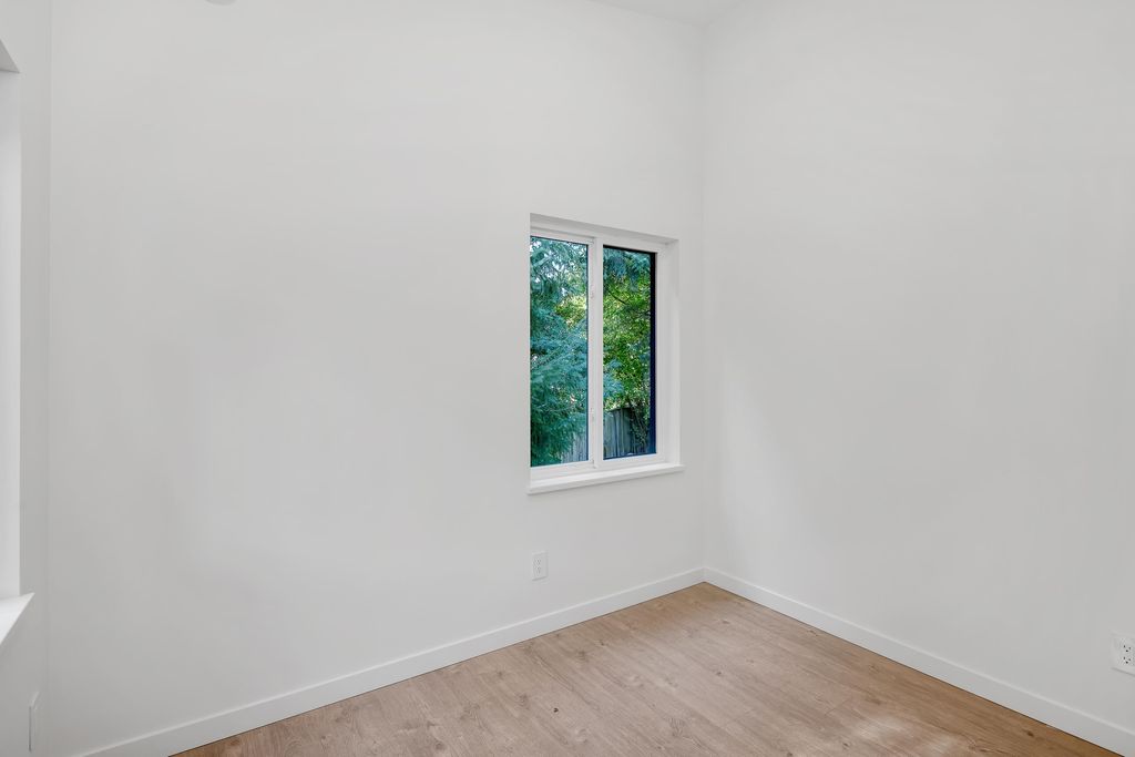 listing image 1100656363573470021