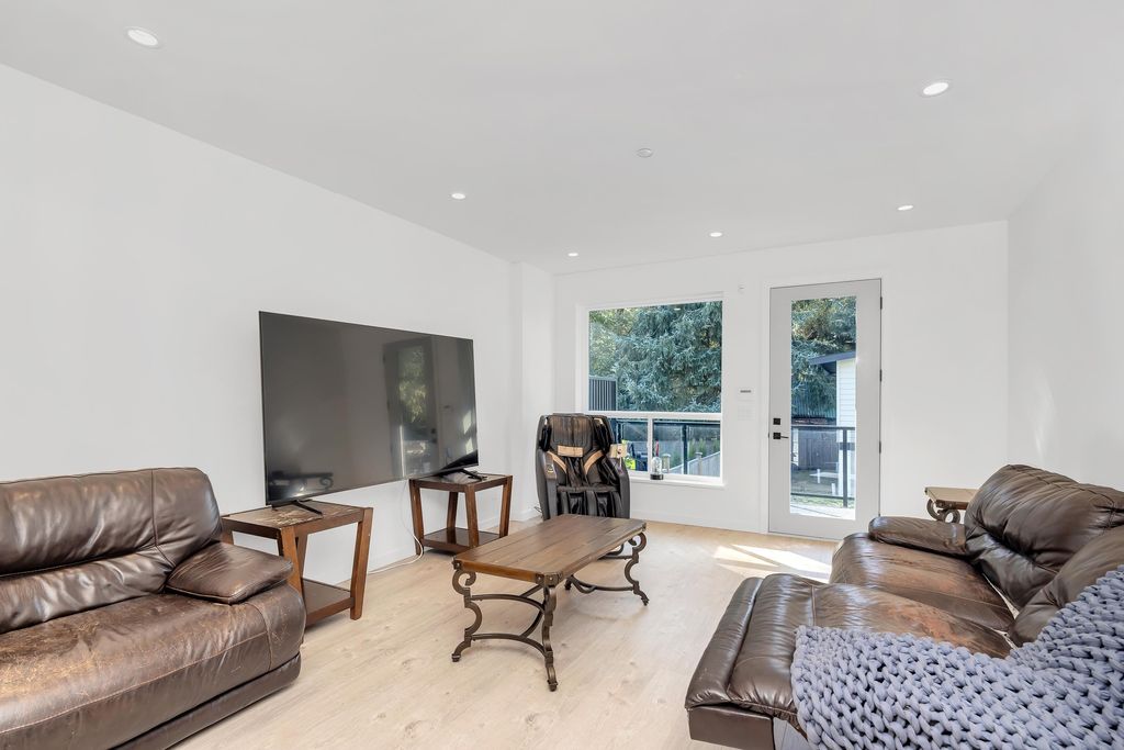 listing image 1103024489837994406
