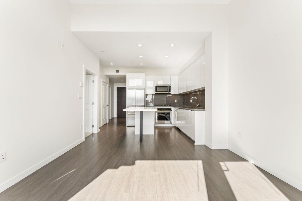 listing image 1106267824802334266