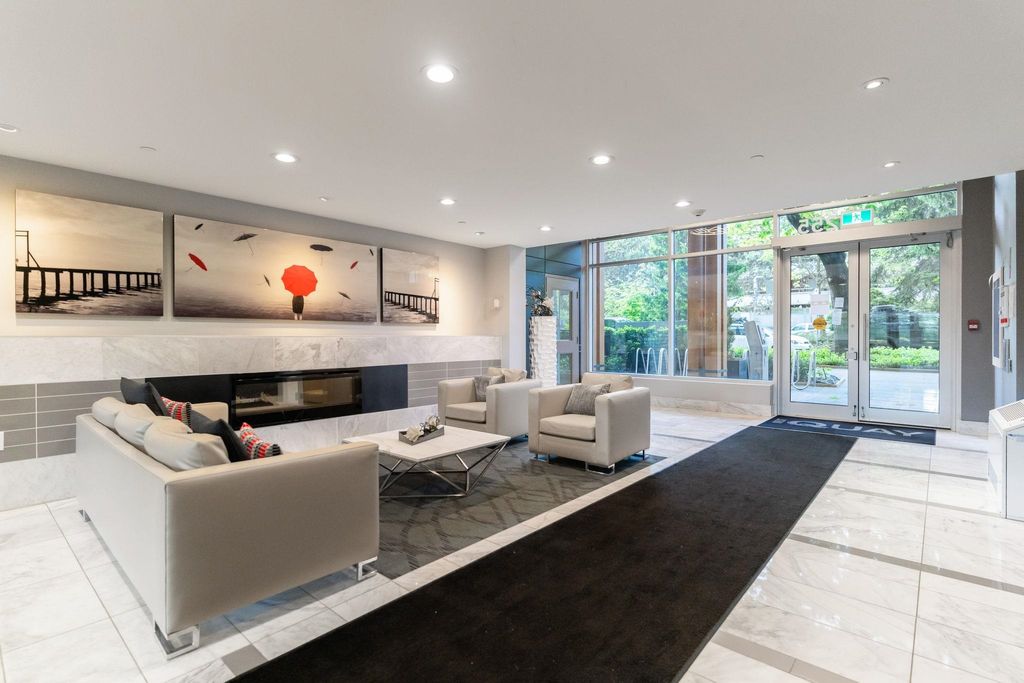 listing image 1109268105631474550