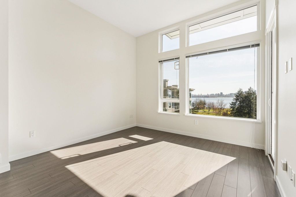 listing image 1100084870528268103