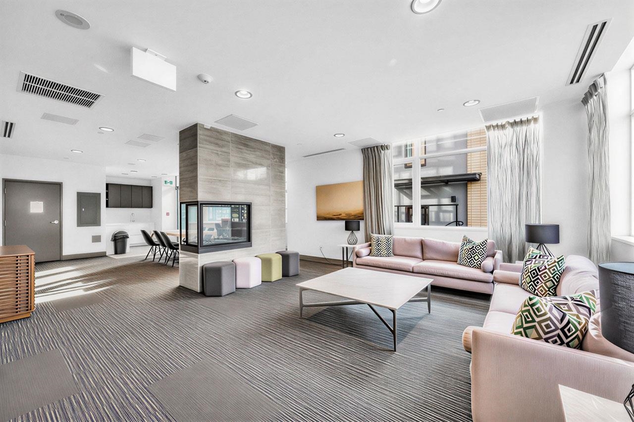 188 Agnes Street 905