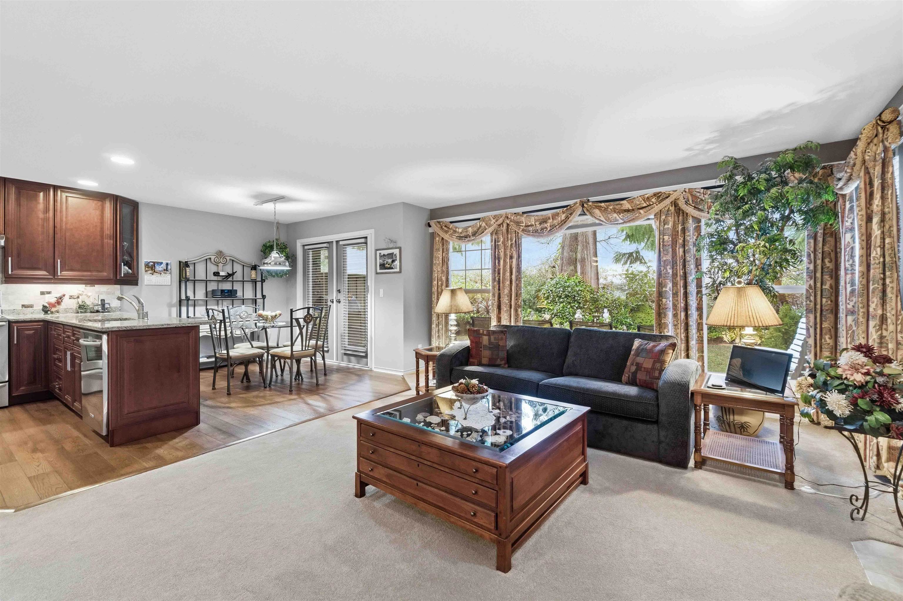 3300 Plateau Boulevard 1