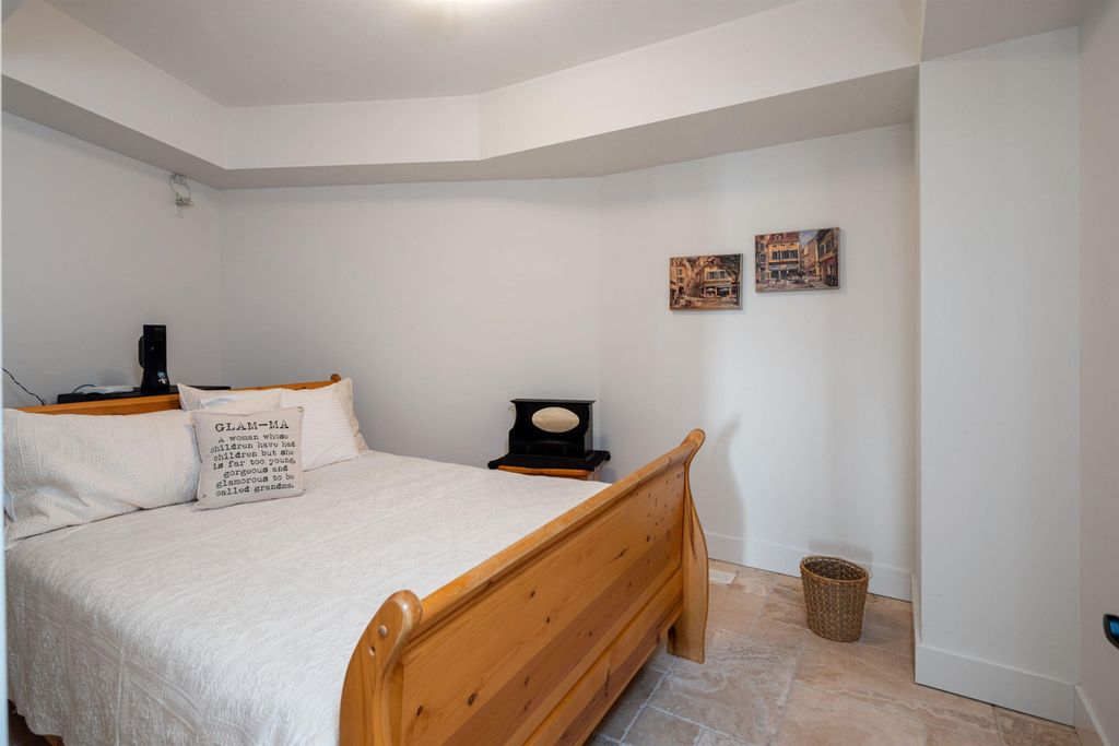 listing image 1100154589748348014