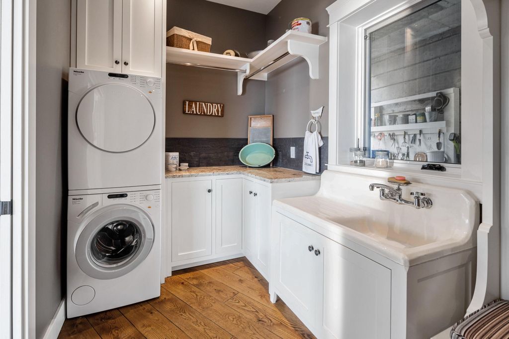 listing image 1108036566685036815