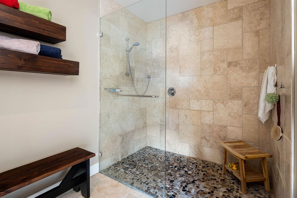 listing image 1101923526199809919