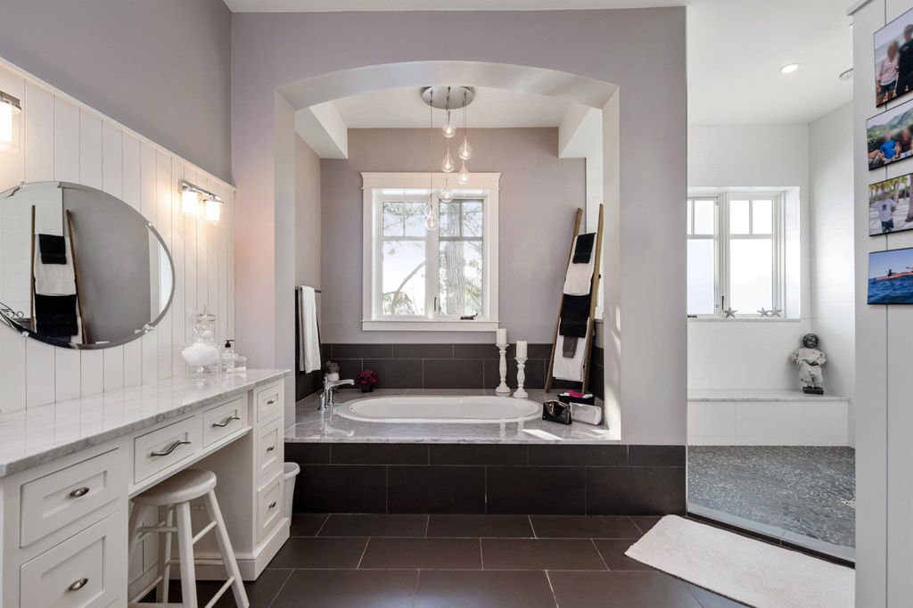 listing image 1103532560328910933