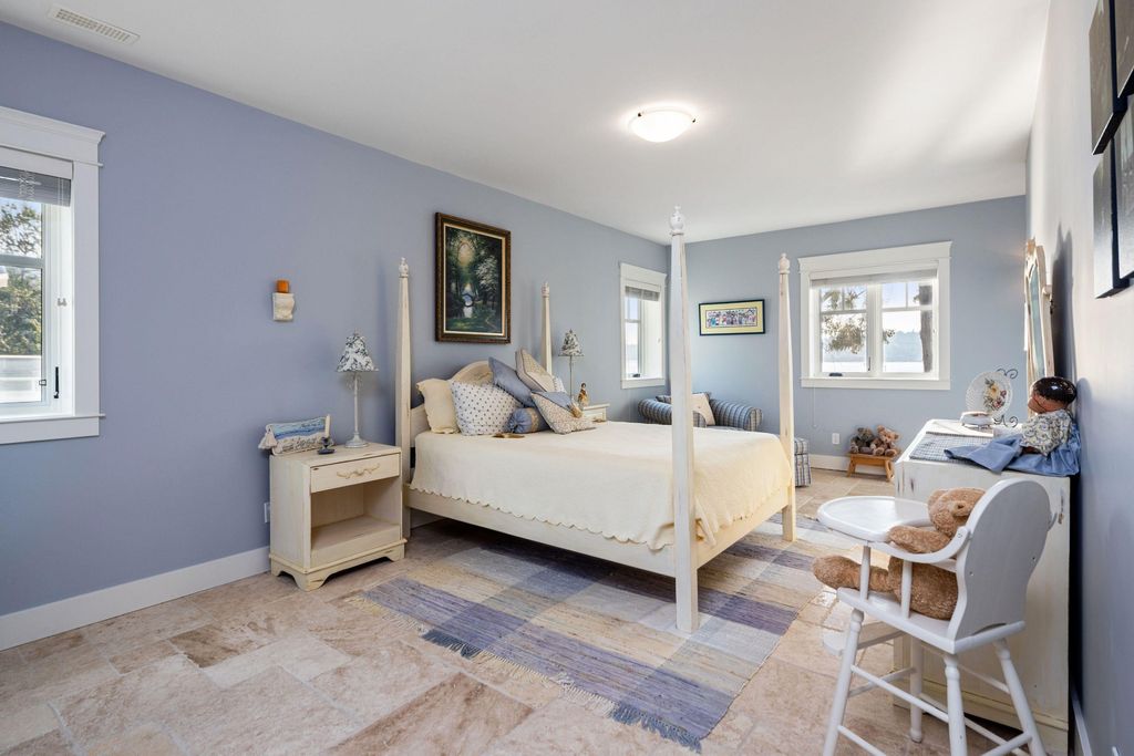 listing image 1109594126830592833