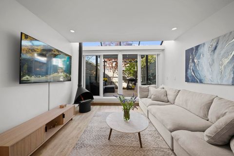 2125 York Avenue 109 Vancouver BC V6K 1C4