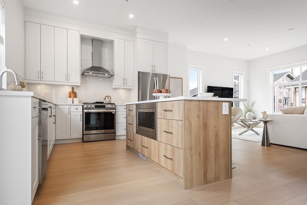 listing image 1108664102630259251