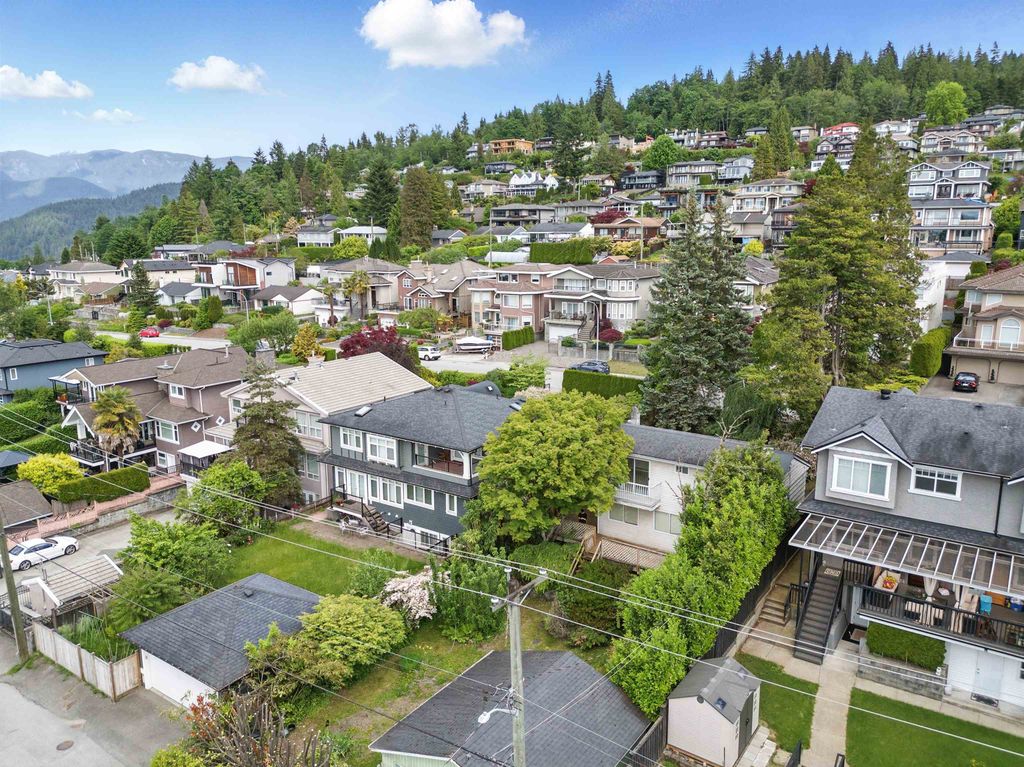 listing image 1104652587625786173