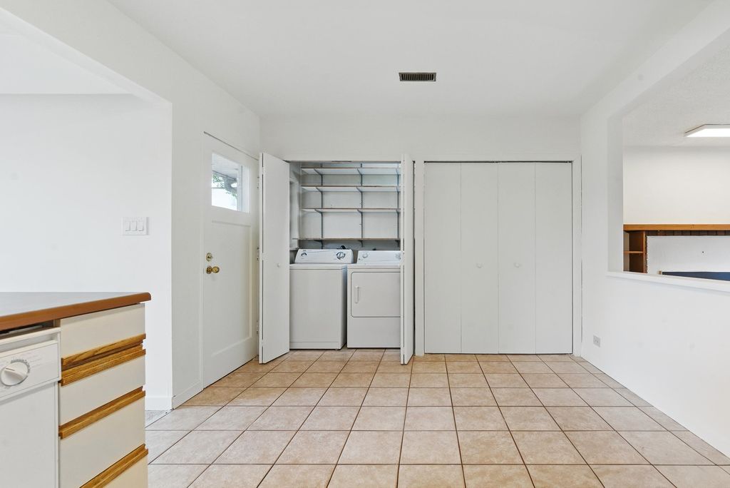 listing image 1101903242781564023