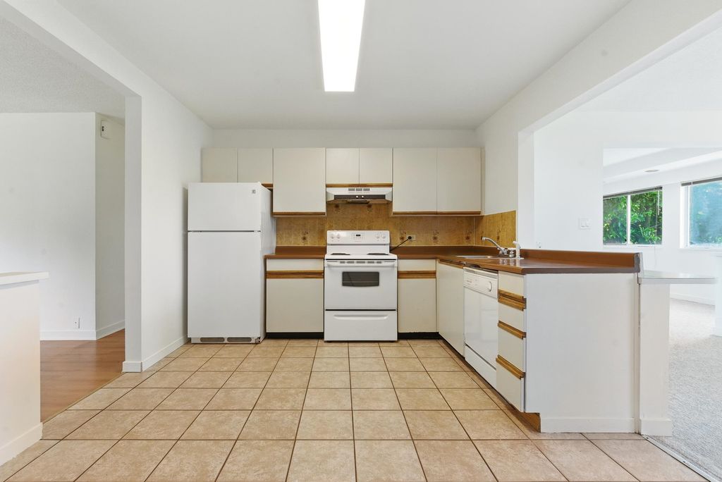 listing image 1104695902024460230