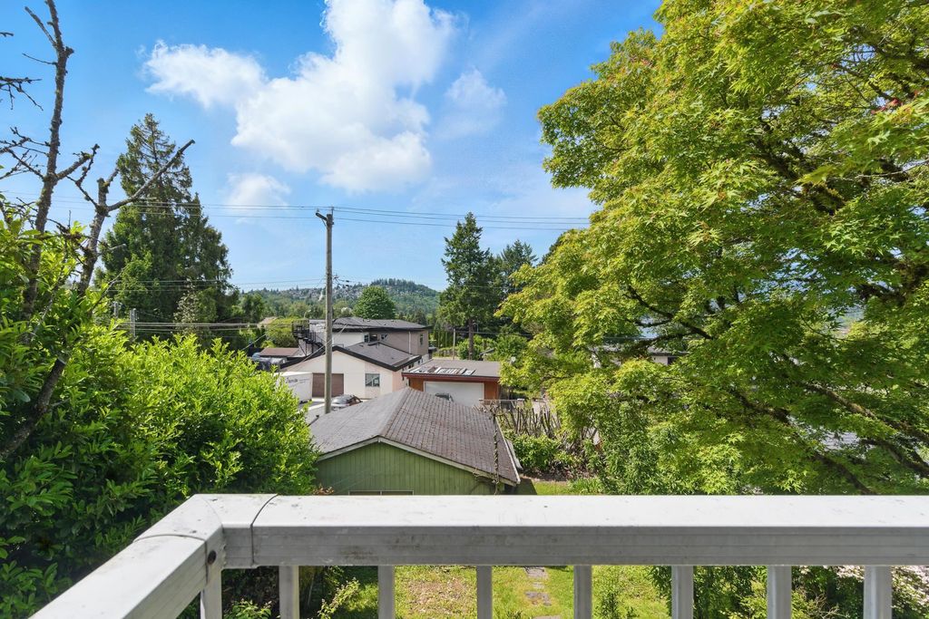 listing image 1102770877071087695