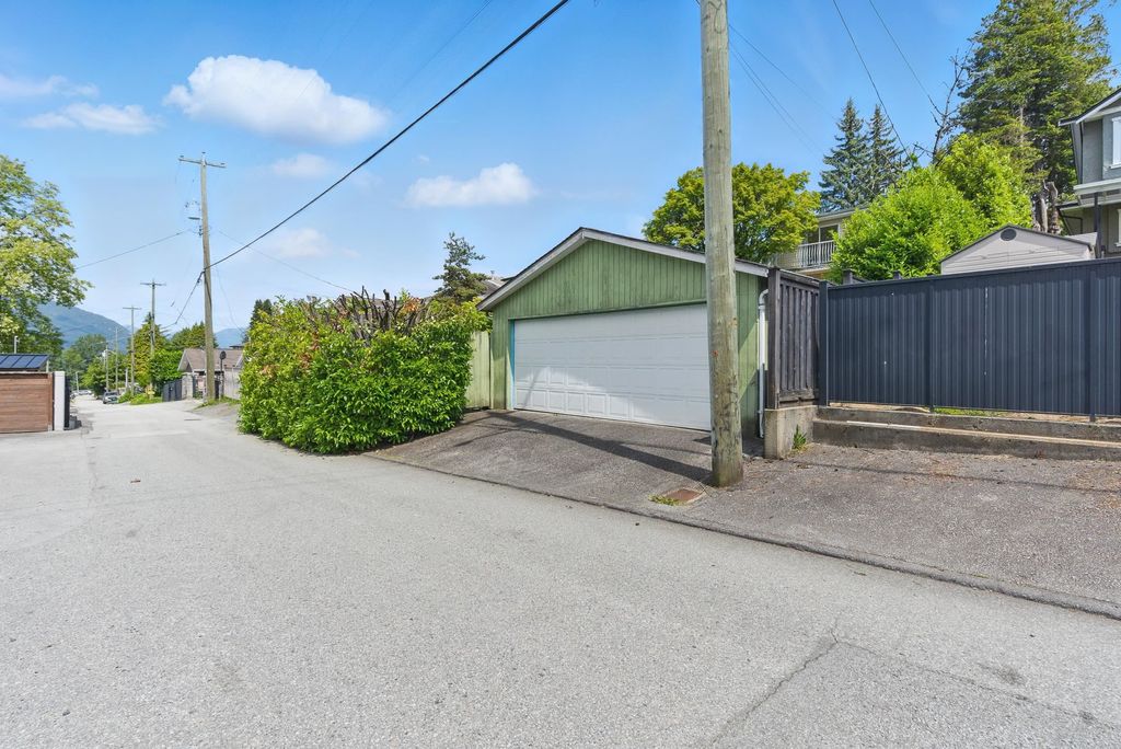 listing image 1102924669193310283