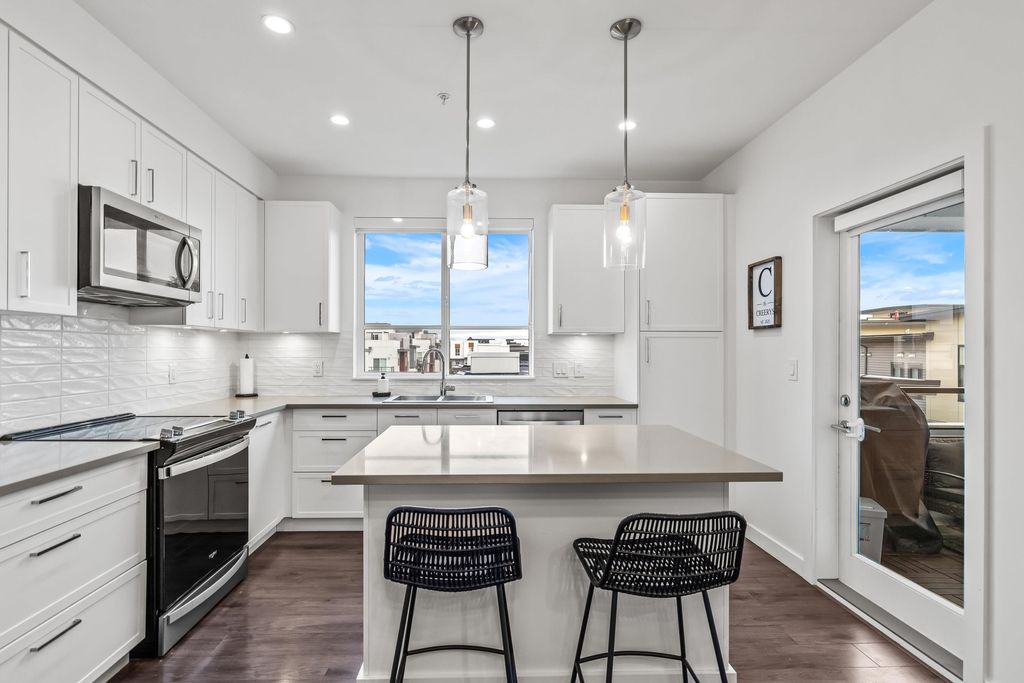 listing image 1106858896683409625