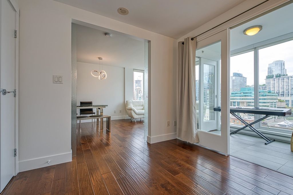 listing image 1104414521857287823