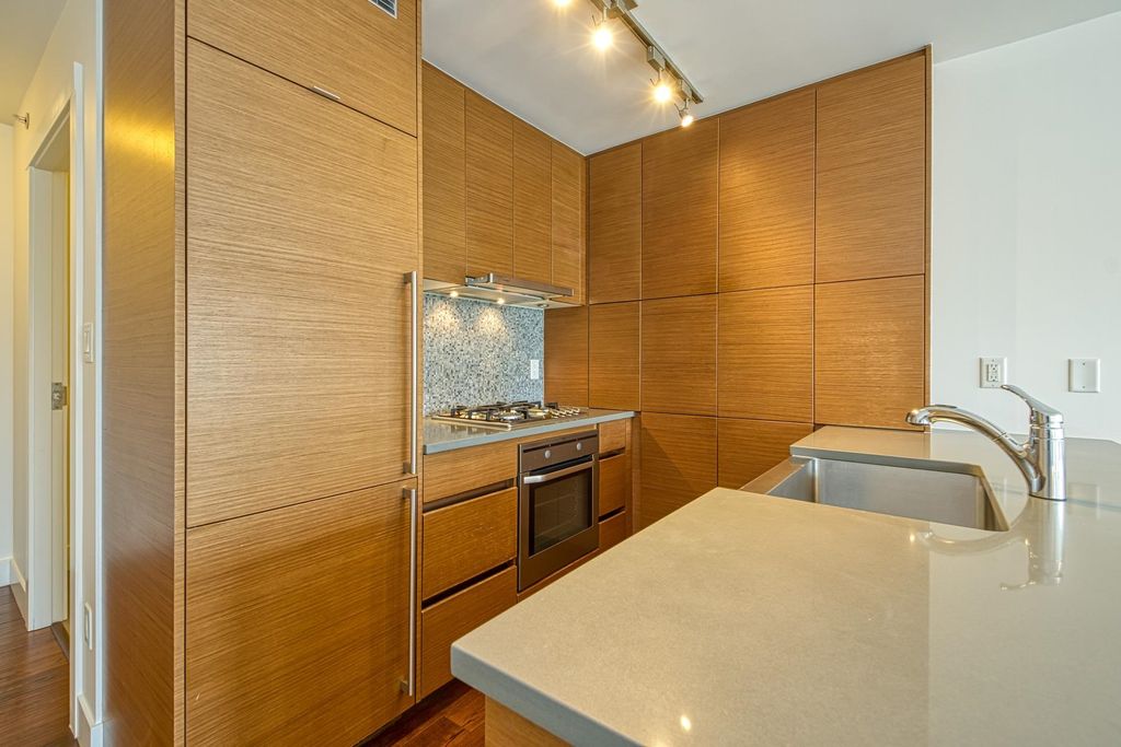 listing image 1100712526342916428