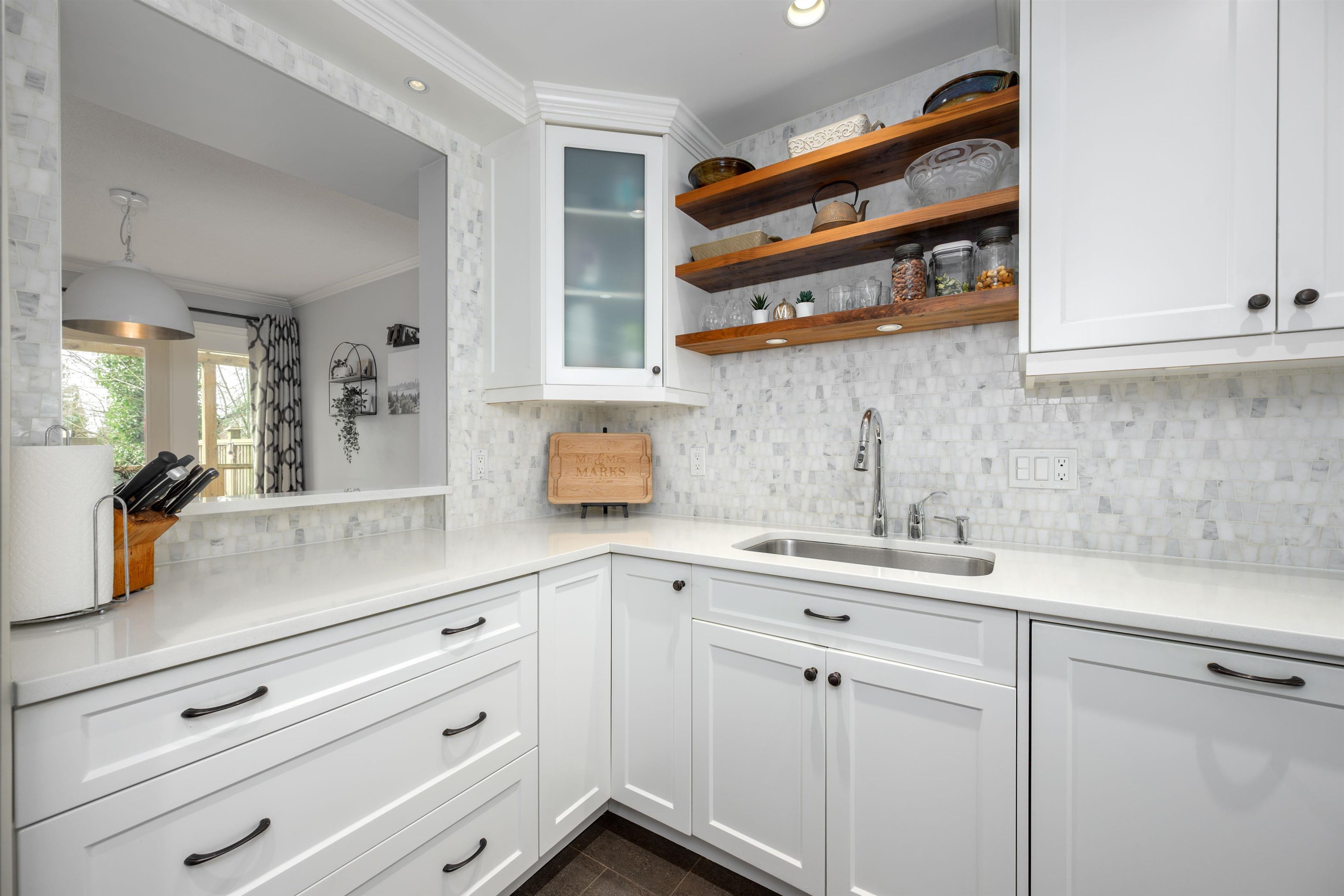 2590 Austin Avenue 10