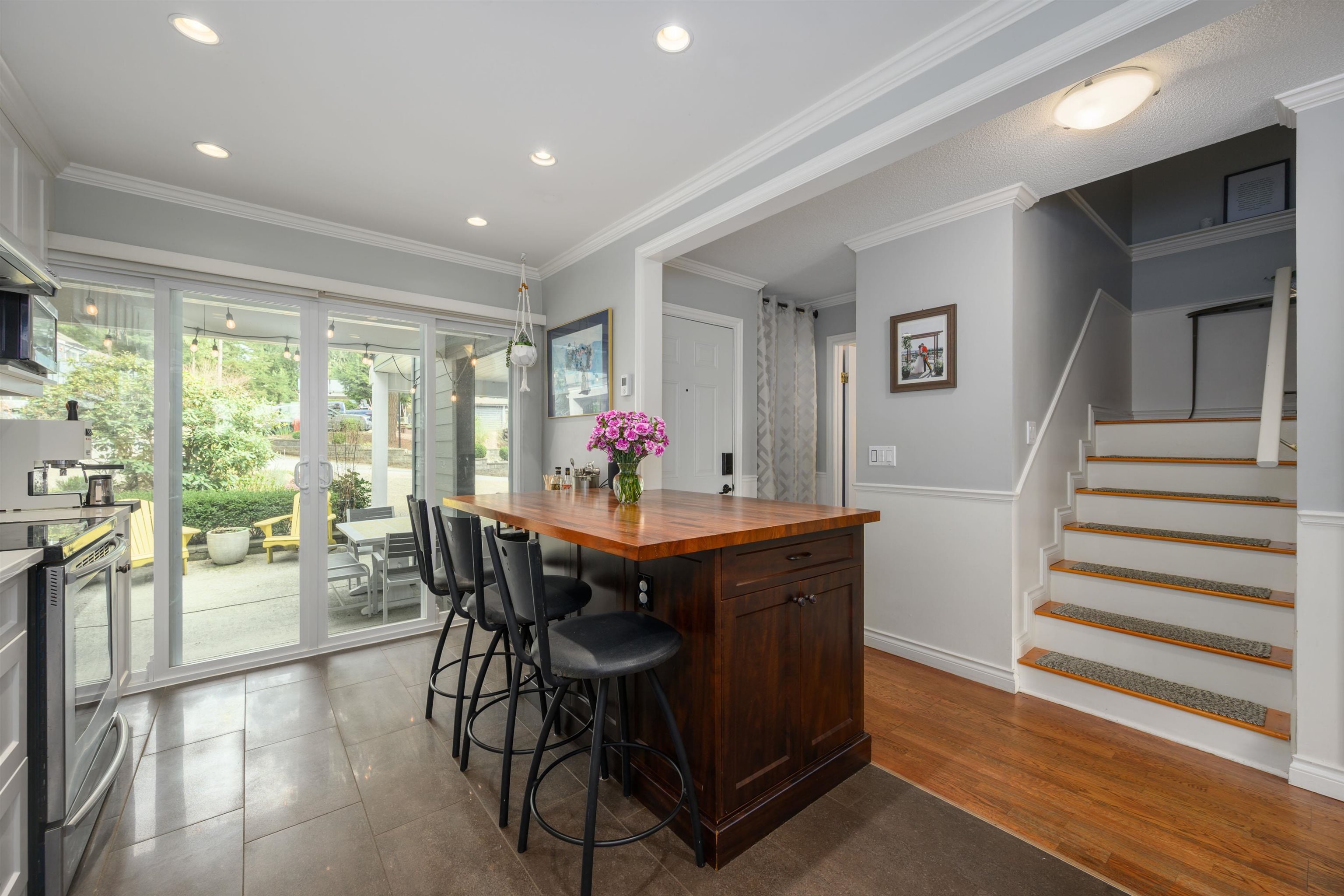 2590 Austin Avenue 10