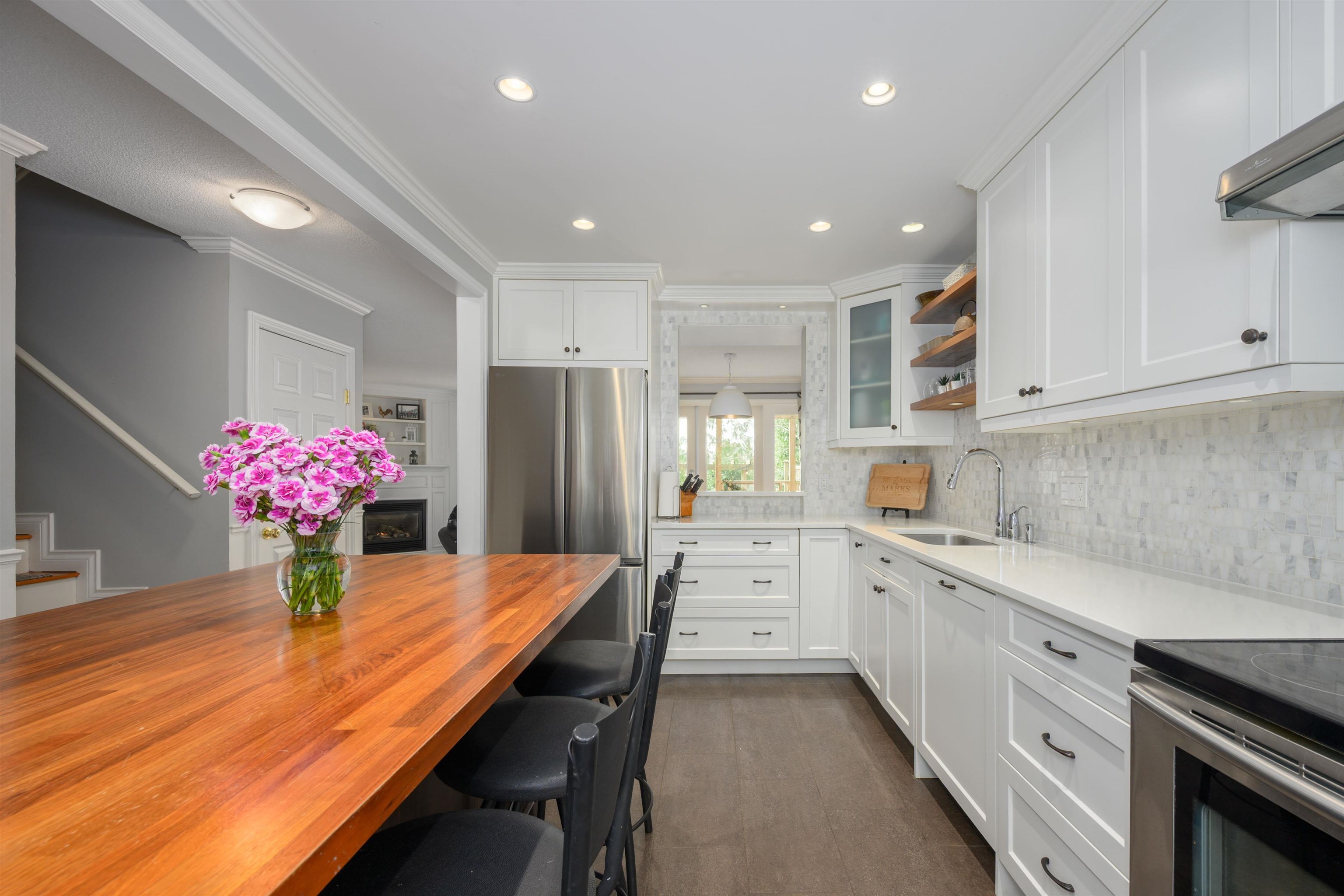 2590 Austin Avenue 10