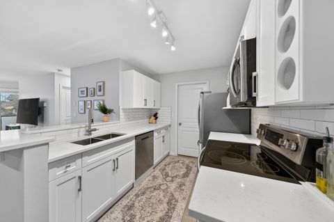 7139 18th Avenue 213 Burnaby BC V3N 4Z3