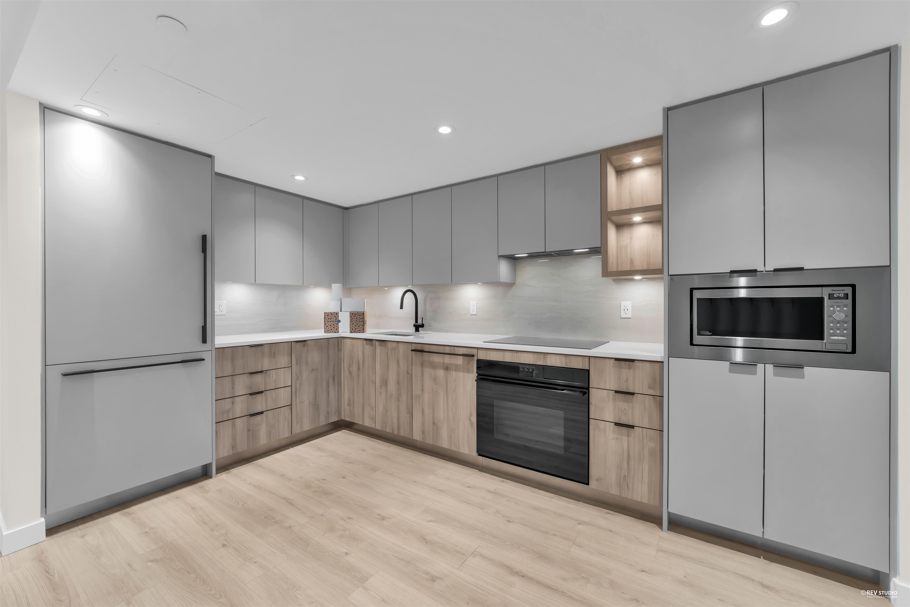 755 Harbourside Drive 401