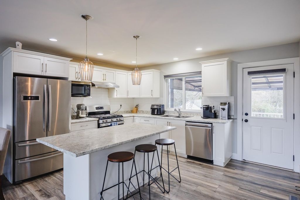 Photo of 45614 Herron Avenue, Chilliwack, BC V2P 3G9 (MLS # R3114977)