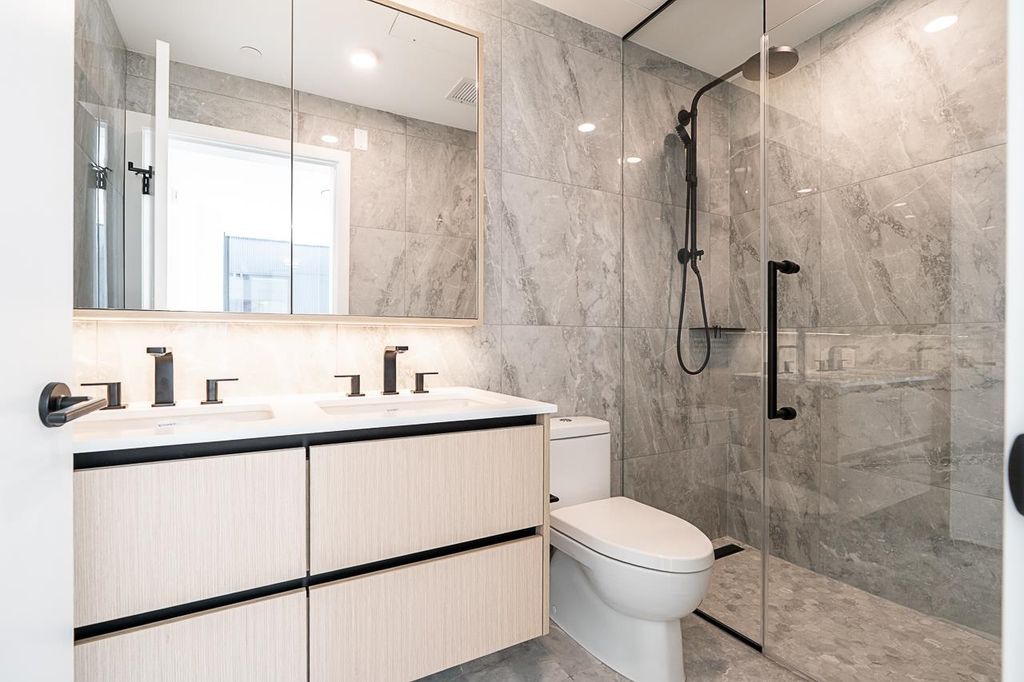 listing image 1101925294348361072