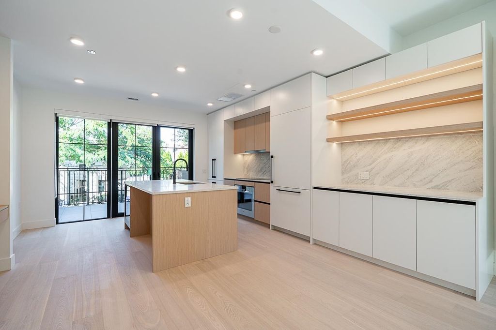 listing image 1105217104171310864