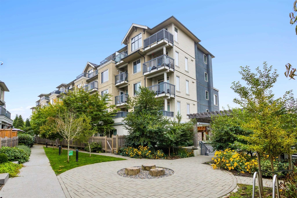 Photo of 20487 65 Avenue #B104, Langley, BC V2Y 3K5 (MLS # R3175440)