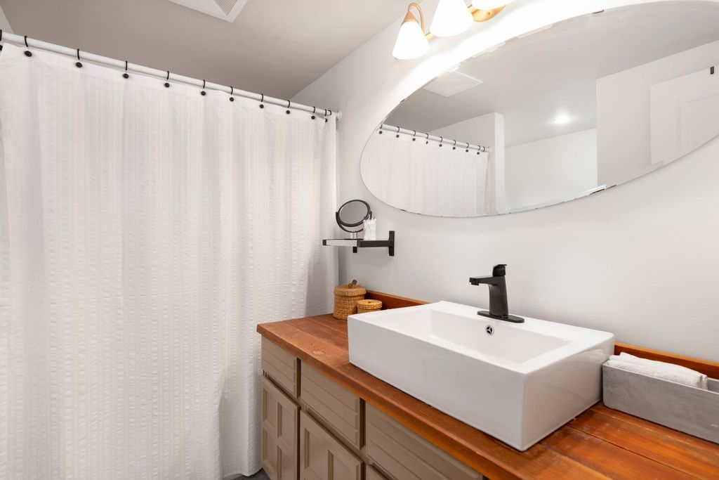 listing image 1102127091644214401