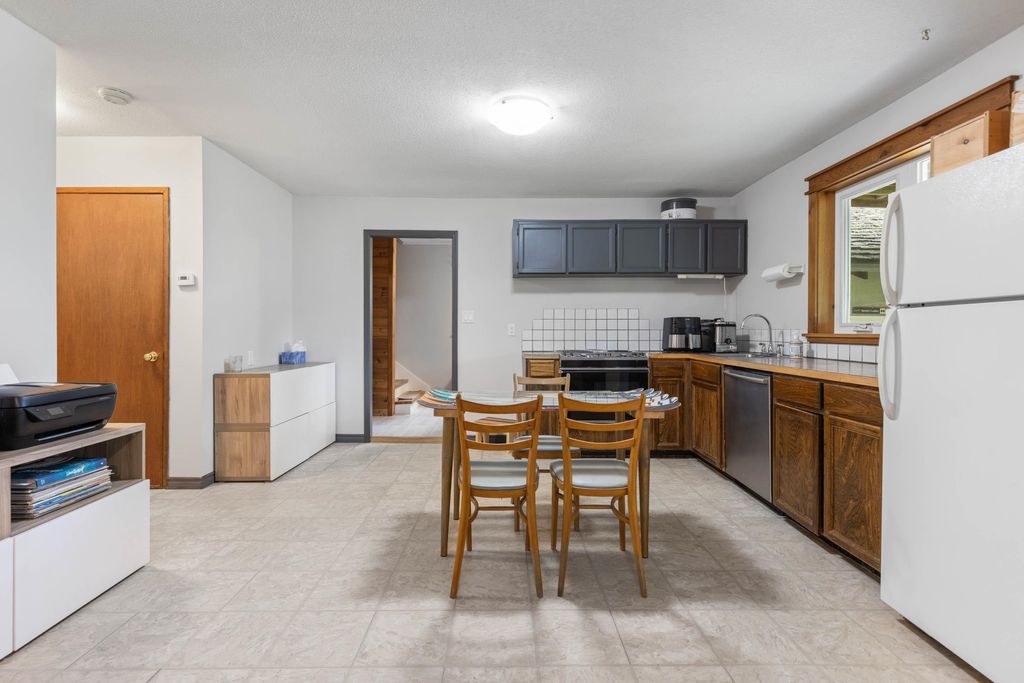 listing image 1107618028732288469