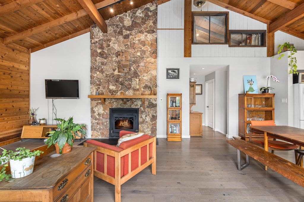 listing image 1102332689087277798