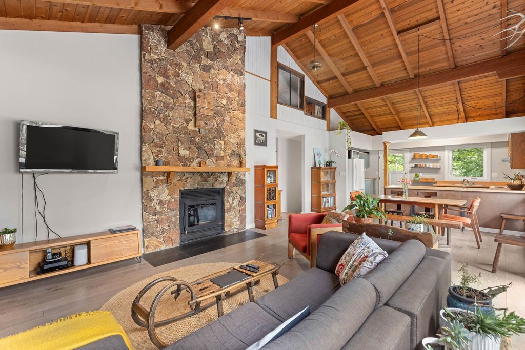 listing image 1104906269197581674