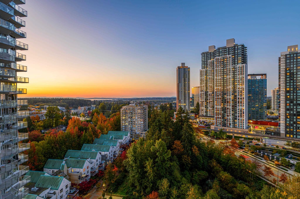Photo of 13750 100 Avenue #2503, Surrey, BC V3T 0L3 (MLS # R3178092)