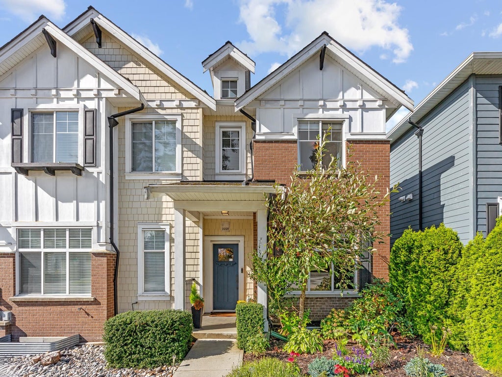Photo of 2209 165 Street, Surrey, BC V3Z 0L8 (MLS # R3175613)