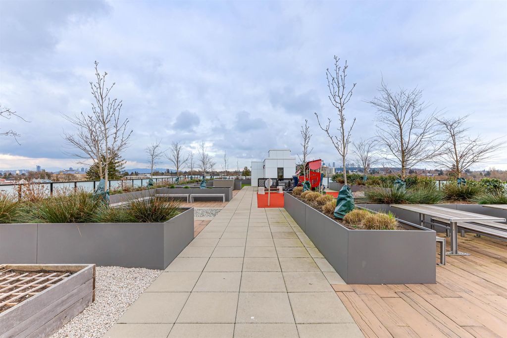 listing image 1107075632276232220