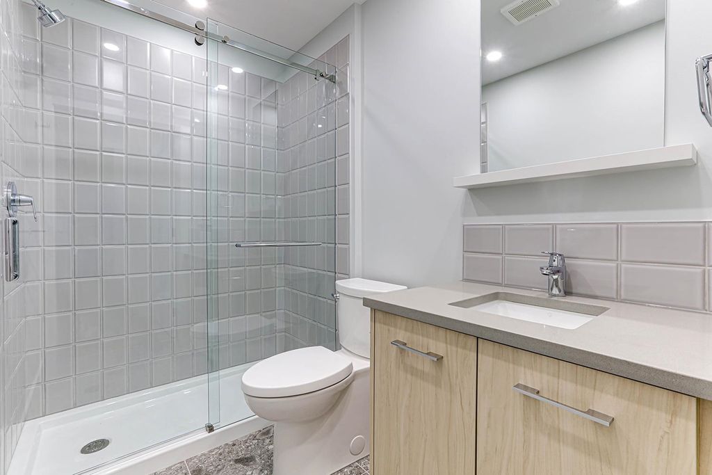 listing image 1108403340882012434