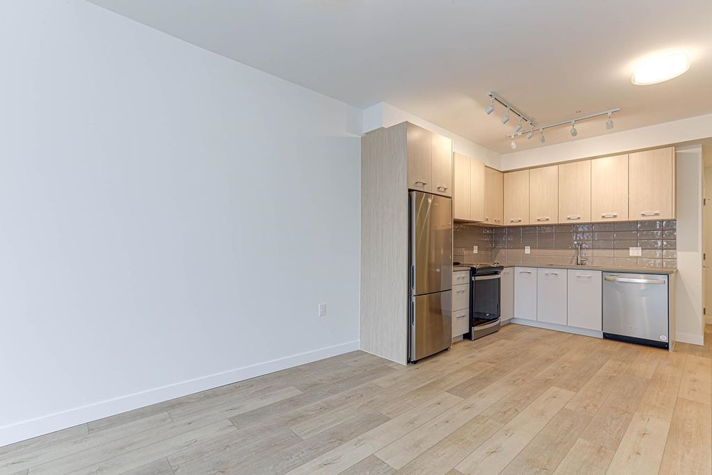 listing image 1101534182493183192