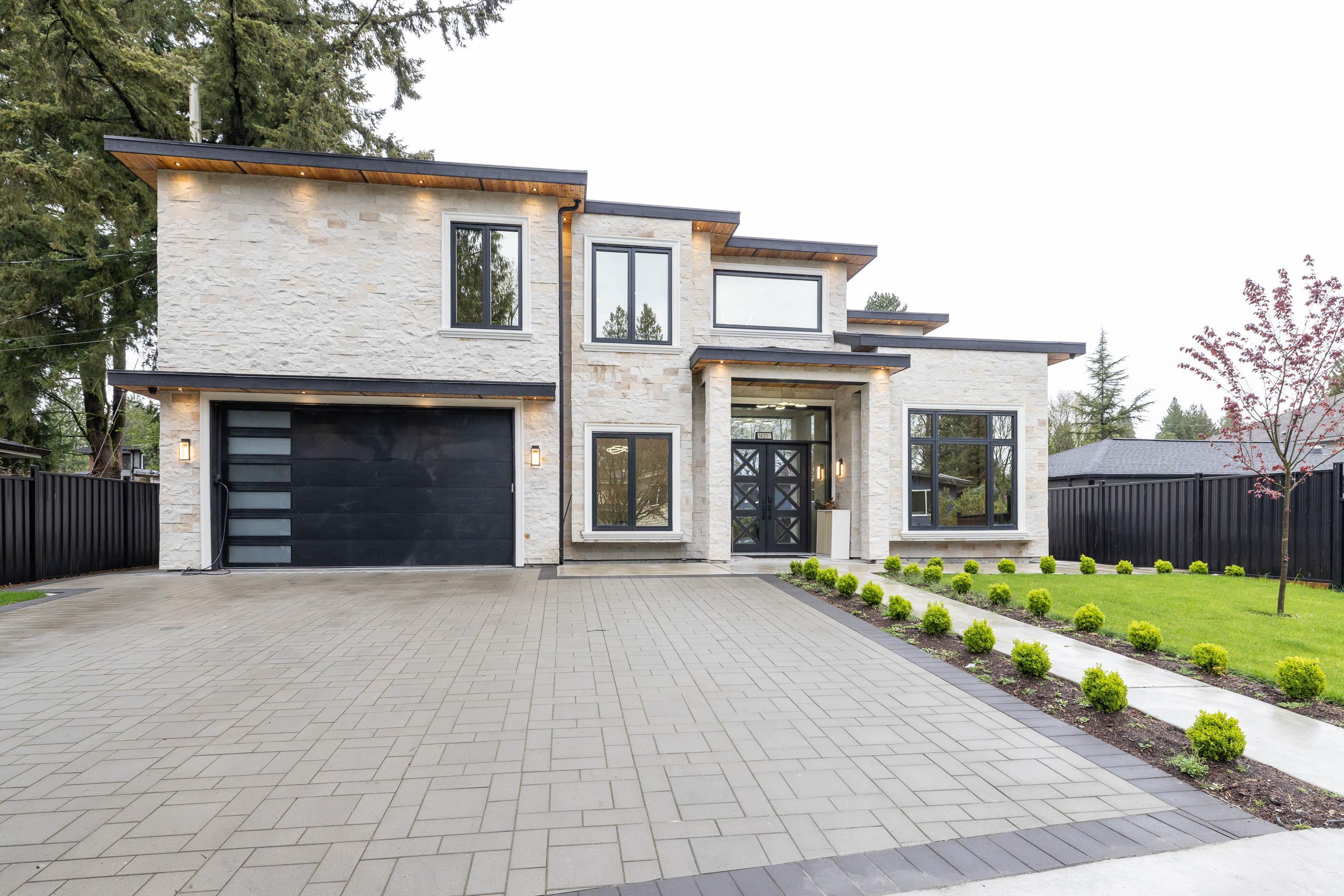 1421 Barberry Drive
