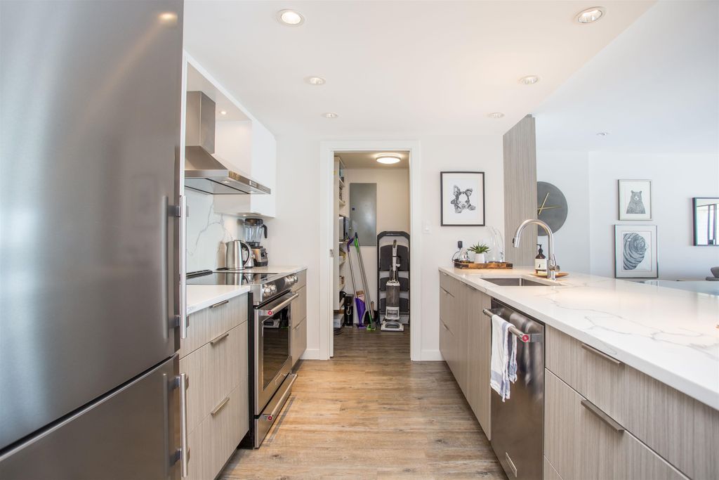 listing image 1101331279891941579
