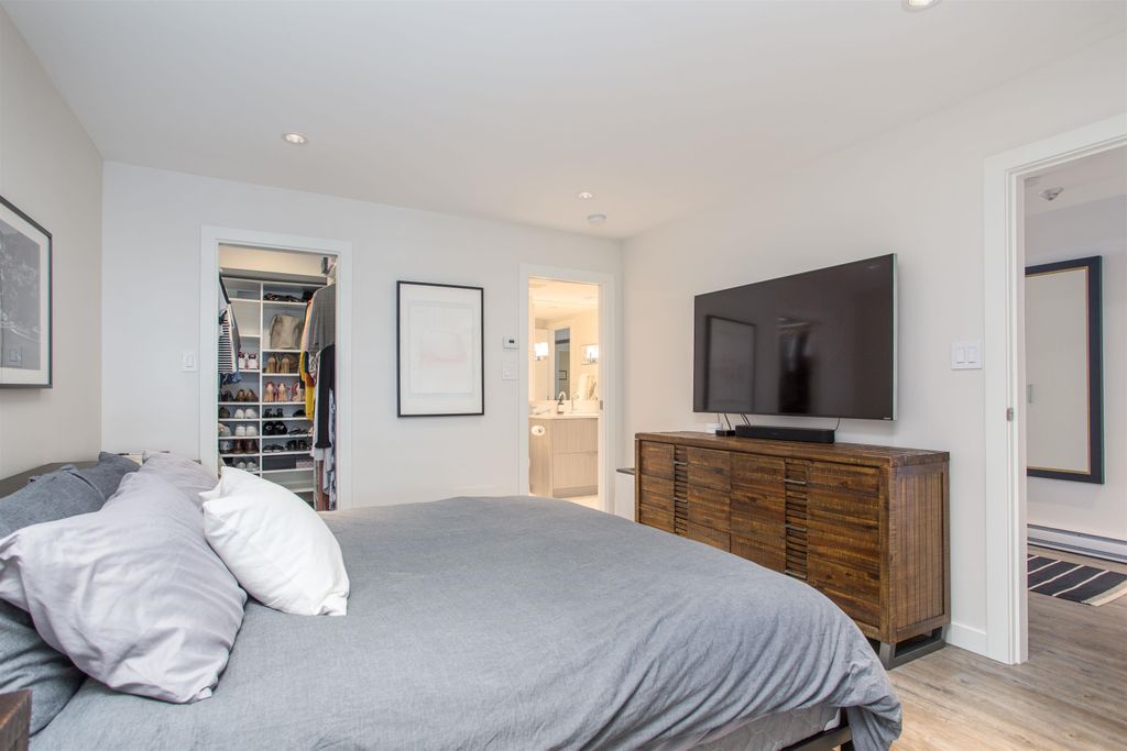 listing image 1109132155094498796