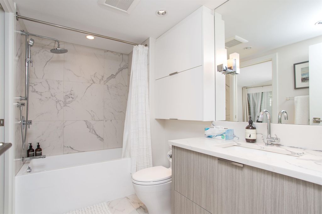 listing image 1106444211297731781