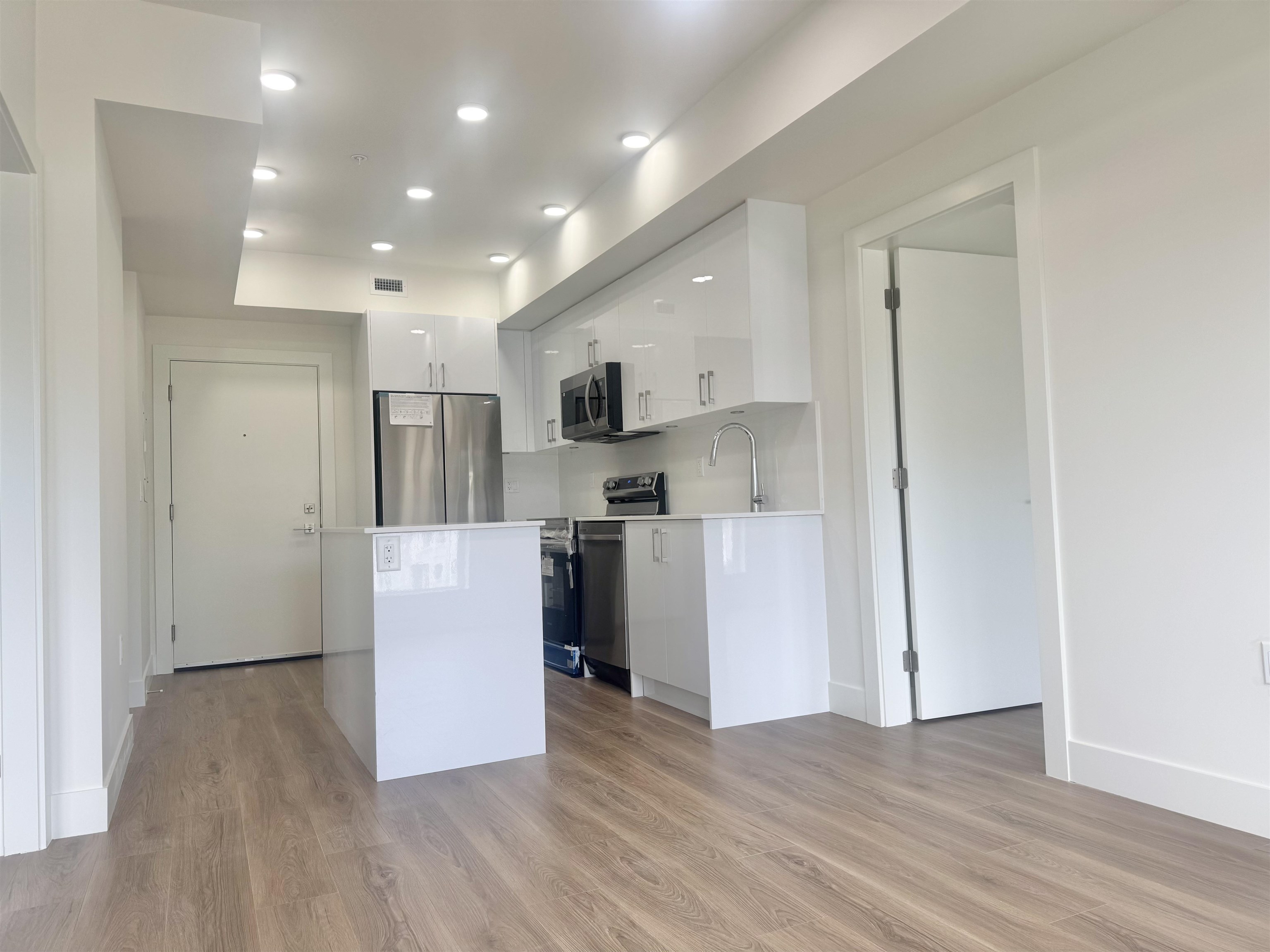 15739 Fraser Highway 303