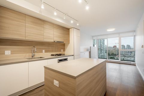 525 Foster Avenue 2006 Coquitlam BC V3J 0H6