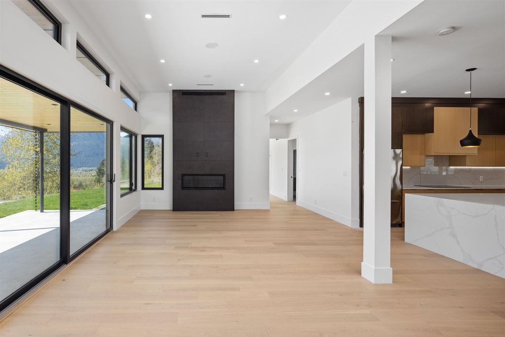 listing image 1100965761762231349